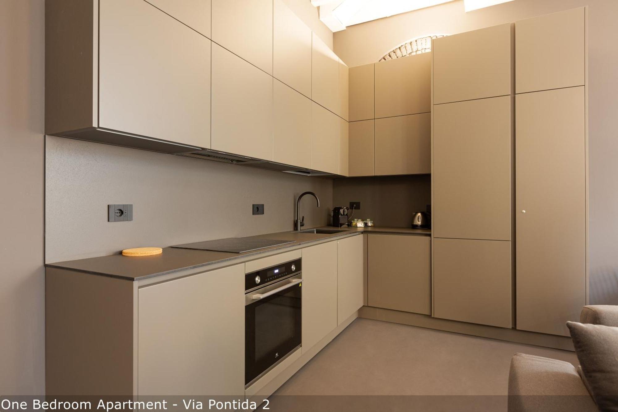 Brera Apartments In Porta Volta Milan Bagian luar foto